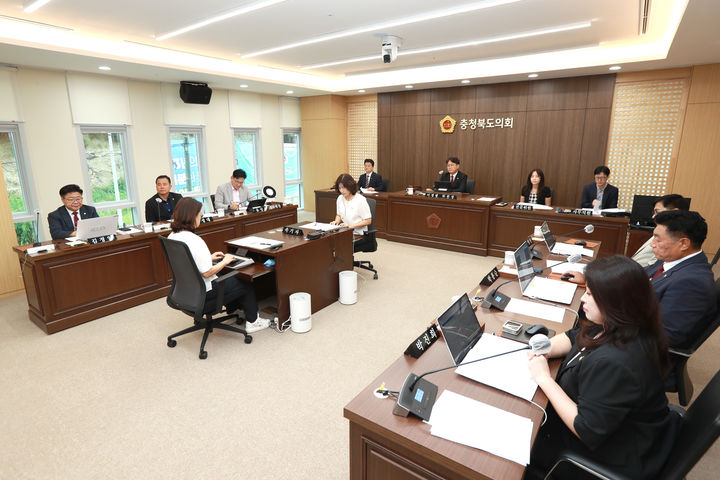 충북도의회 교육위원회. *재판매 및 DB 금지