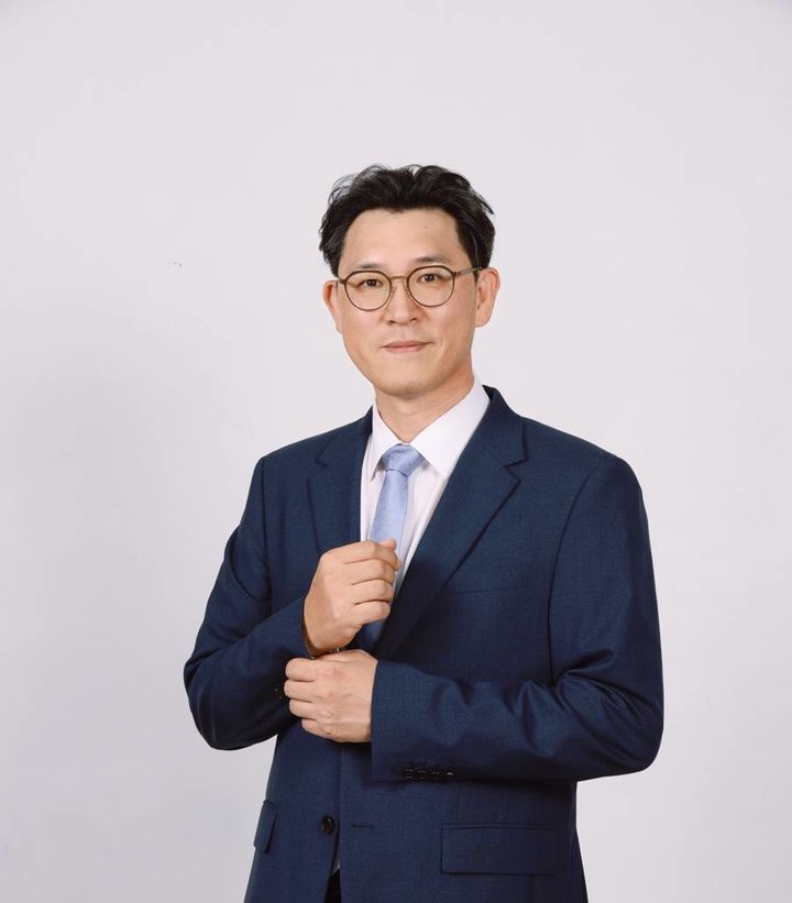 [서울=뉴시스] 나의엽 변호사(사진=로백스 홈페이지) *재판매 및 DB 금지 *재판매 및 DB 금지