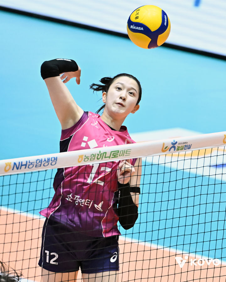 [서울=뉴시스]여자배구 흥국생명 이다현. (사진=KOVO 제공)