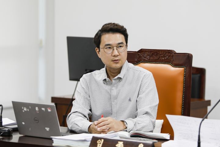 [예산=뉴시스] 홍원표 예산군의원. (사진=예산군의회 제공) 2025.09.23 photo@newsis.com *재판매 및 DB 금지