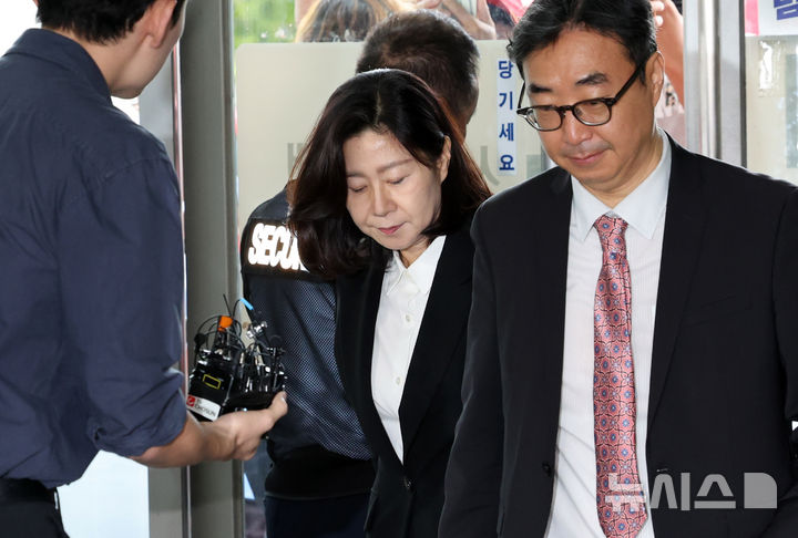 [서울=뉴시스] 배훈식 기자 = 이노공 전 법무부 차관이 23일 오전 서울 서초구 순직해병 특별검사팀(특별검사 이명현)에 피의자 신분으로 출석하고 있다. 2025.09.23. dahora83@newsis.com