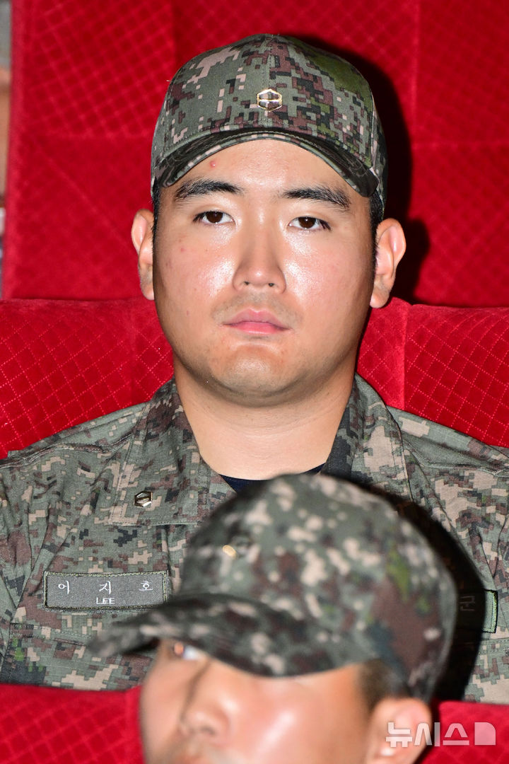 [창원=뉴시스] 차용현 기자 = 23일 오전 삼성전자 이재용 회장의 장남 이지호 씨가 경남 창원시 진해구 해군사관학교에서 열린 '제139기 해군 사관후보생 입교식'에서 참석해 있다. 2025.09.23. con@newsis.com