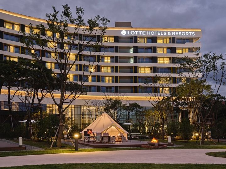 [서울=뉴시스] 롯데호텔앤리조트 김해 야외 글램핑장. (사진=롯데호텔앤리조트 제공)&nbsp; *재판매 및 DB 금지