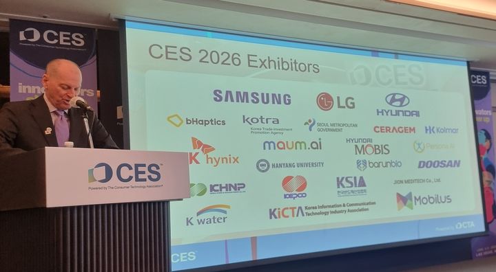 [서울=뉴시스]게리 샤피로 CTA CEO가 24일 오전 서울 조선팰리스에서 열린 '미리보는 CES 2026' 기자간담회에서 발언하고 있다. 2025.09.24. leejy5223@newsis.com *재판매 및 DB 금지