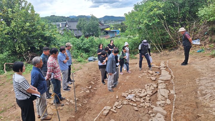 [함안=뉴시스]함안 말이산고분군에서 발굴조사 현장 공개회.(사진=함안군 제공) 2025.09.24.photo@newsis.com *재판매 및 DB 금지