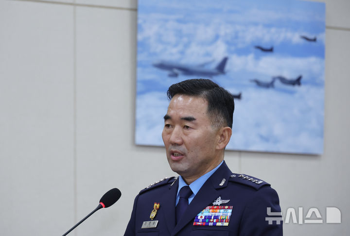 [서울=뉴시스] 김금보 기자 = 진영승 합동참모의장 후보자가 24일 오전 서울 여의도 국회에서 열린 국방위원회 전체회의 인사청문회에서 발언을 하고 있다. 2025.09.24. kgb@newsis.com