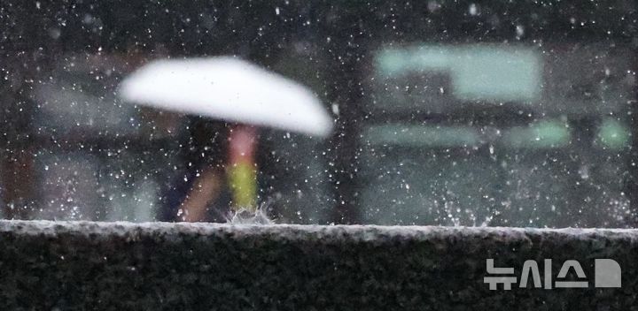 흐린 추석, 대전·충남 '최대 60㎜' 비…보름달 보기힘들다