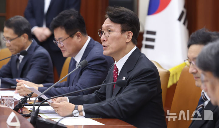 [서울=뉴시스] 추상철 기자 = 김민석 국무총리가 24일 오후 서울 종로구 정부서울청사에서 열린 국정현안관계장관회의에서 모두발언을 하고 있다. 2025.09.24. scchoo@newsis.com