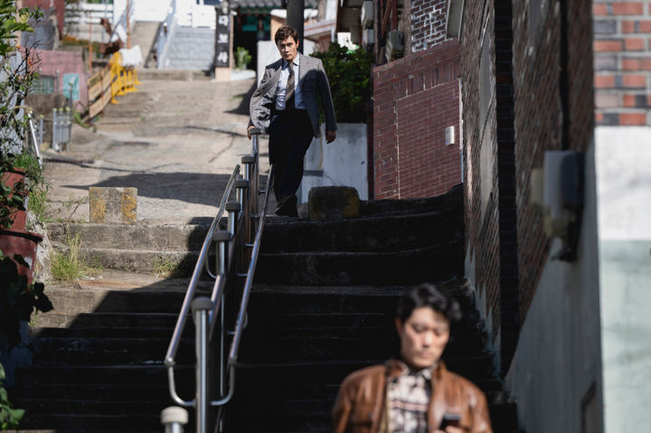 첫날 33만명 1위 '어쩔수가없다'…주말도 어쩔수가없다