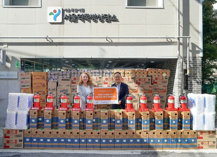 [서울=뉴시스] JTI코리아, 서울역 쪽방촌 이웃에 문화 활동 지원.(사진=JTI코리아 제공) *재판매 및 DB 금지