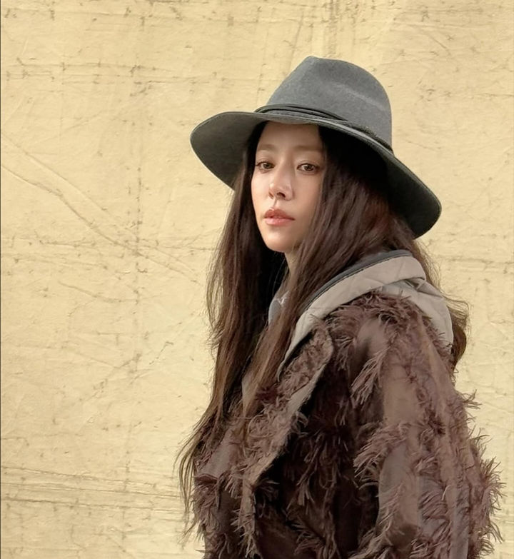 [서울=뉴시스] 배우 한지민. (사진=한지민 인스타그램 캡처) 2025.09.25. photo@newsis.com *재판매 및 DB 금지