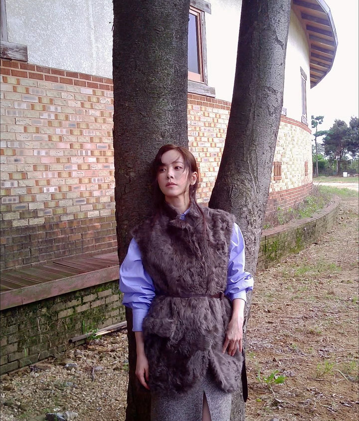 [서울=뉴시스] 배우 한지민. (사진=한지민 인스타그램 캡처) 2025.09.25. photo@newsis.com *재판매 및 DB 금지