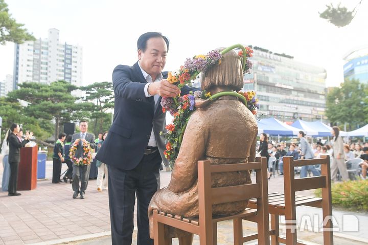 [오산=뉴시스] 오산시, 오산평화의소녀상 건립 9주년 기념식 모습 (사진=오산시 제공) 2025.09.25.photo@newsis.com 