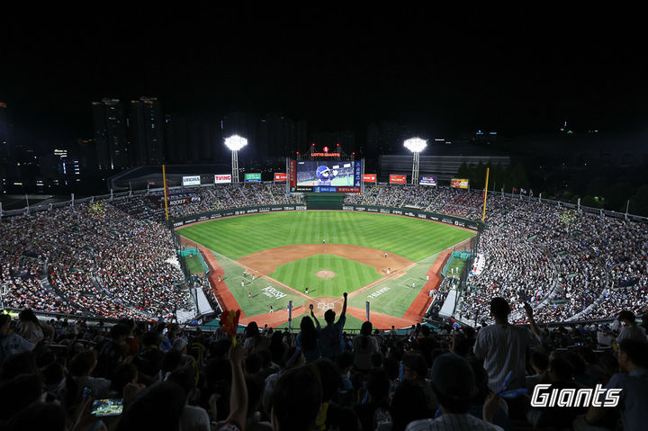 프로야구 롯데 자이언츠의 홈구장인 부산 사직구장. (사진=롯데 제공). 2025.09.25. *재판매 및 DB 금지