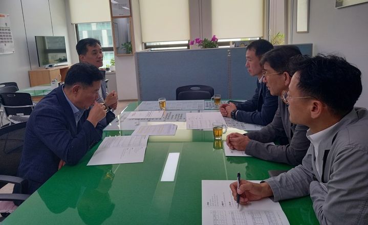 [합천=뉴시스] 의료 공백 직면 합천군, 공중보건의사 충원 건의 (사진=합천군 제공) 2025. 09. 25. photo@newsis.com *재판매 및 DB 금지