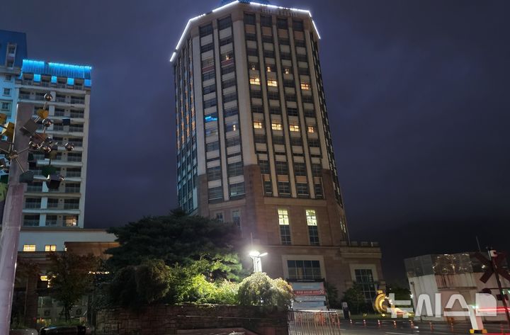 [의정부=뉴시스] 송주현 기자 = 경기 의정부시 소재 아일랜드 캐슬 호텔. 2025.09.26 atia@newsis.com