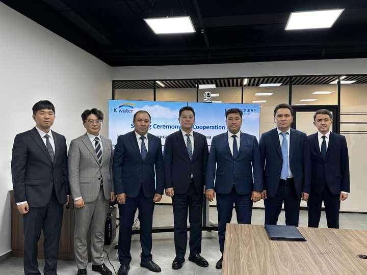 [대전=뉴시스]한국수자원공사(K-water)가 카자흐스탄 아스타나에서 현지 물관리 기관인 카즈보드코즈(Kazvodkhoz)와 업무협약을 체결했다. 2025. 09. 25 photo@newsis.com *재판매 및 DB 금지