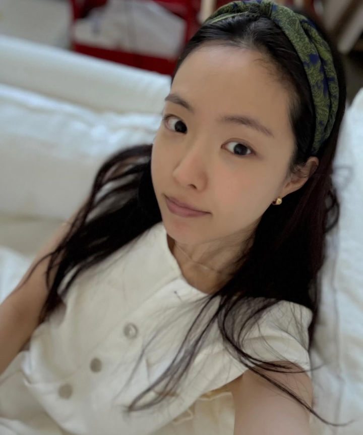 [서울=뉴시스] 배우 손나은. (사진=손나은 인스타그램 캡처) 2025.09.25. photo@newsis.com *재판매 및 DB 금지