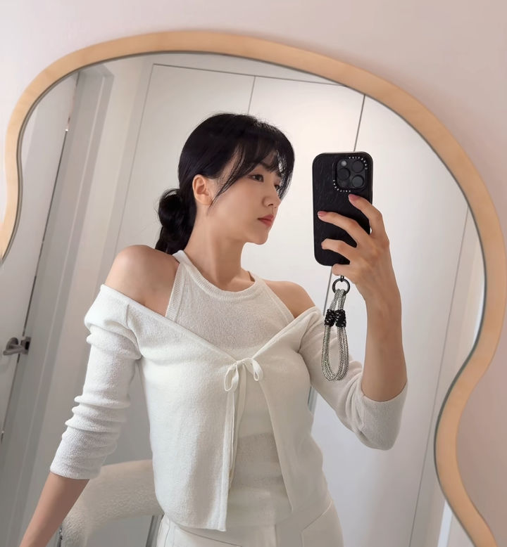 [서울=뉴시스] 배우 박하선. (사진=박하선 인스타그램 캡처) 2025.09.25. photo@newsis.com *재판매 및 DB 금지