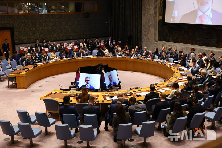 [뉴욕=뉴시스] 최동준 기자 = 이재명 대통령이 지난 9월 24일(현지 시간) 미국 뉴욕 유엔본부에서 안전보장이사회 의장 자격으로 공개 토의를 주재하고 있다. 2025.11.17. photocdj@newsis.com