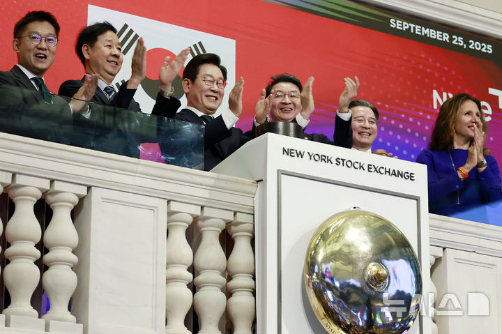 이 대통령 "北 체제유지 위한 핵무기 이미 확보…추가생산만 막아도 이익"(종합)