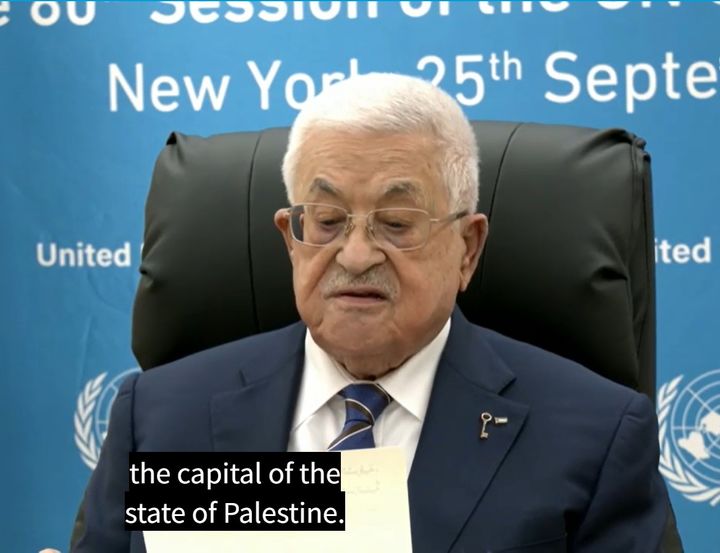 [서울=뉴시스] 이스라엘의 요르단강 서안 합병에 대해 도널드 트럼프 대통령이 반대를 분명히 한 가운데 마무드 아바스 팔레스타인 자치정부(PA) 수반은 25일 유엔 영상 연설에서 “팔레스타인은 우리 것”이라고 호소했다. 2025.09.26. *재판매 및 DB 금지