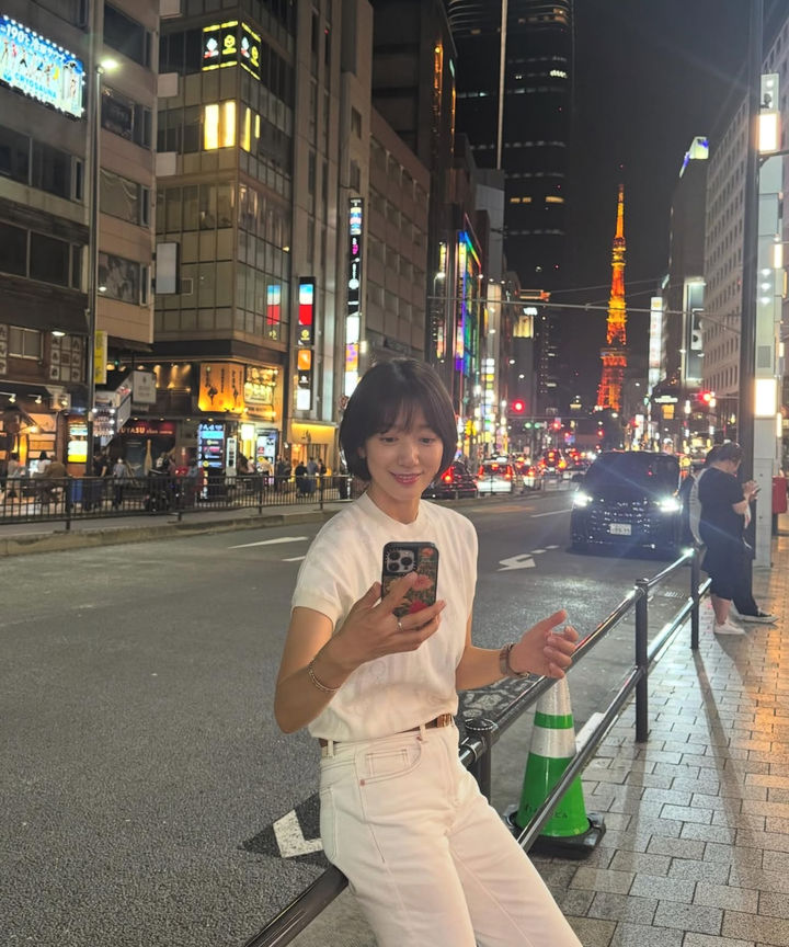 [서울=뉴시스] 배우 박신혜. (사진=박신혜 인스타그램 캡처) 2025.09.26. photo@newsis.com *재판매 및 DB 금지