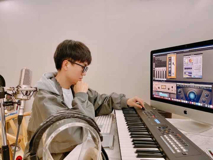 [서울=뉴시스] 임채섭씨가 음악 활동을 하는 모습 (사진=임채섭씨 제공) 2025.09.26. photo@newsis.com *재판매 및 DB 금지