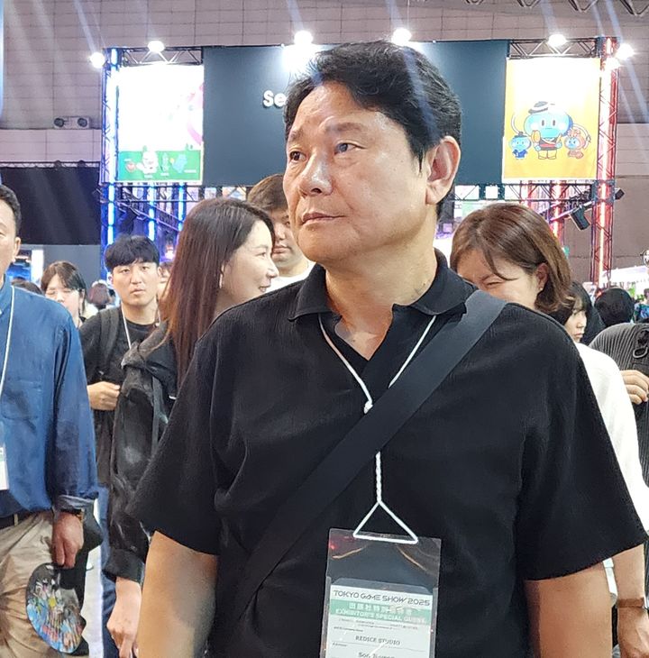 권영식 넷마블네오 대표가 26일 일본 마쿠하리 멧세에서 진행 중인 '도쿄게임쇼 2025' 현장을 방문했다. *재판매 및 DB 금지