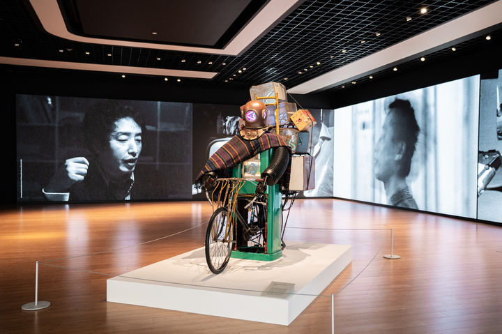 ‘칭기즈 칸의 복권’ 백남준 전시 전경. 크레딧-정대한, 뉴욕한국문화원 *재판매 및 DB 금지