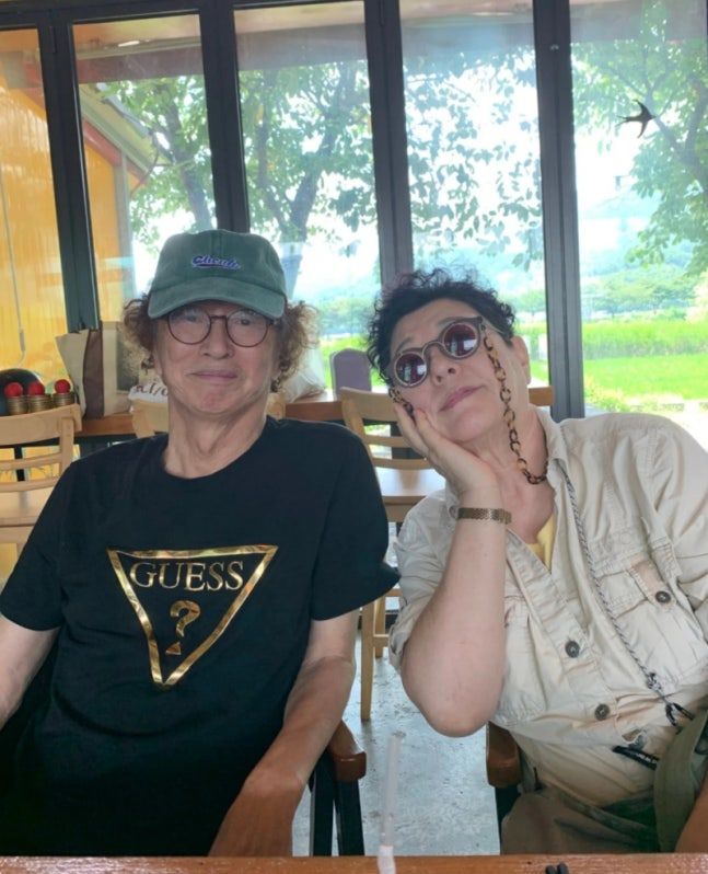 [서울=뉴시스] 전유성, 양희은. (사진=양희은 인스타그램 캡처) 2025.09.27. photo@newsis.com *재판매 및 DB 금지