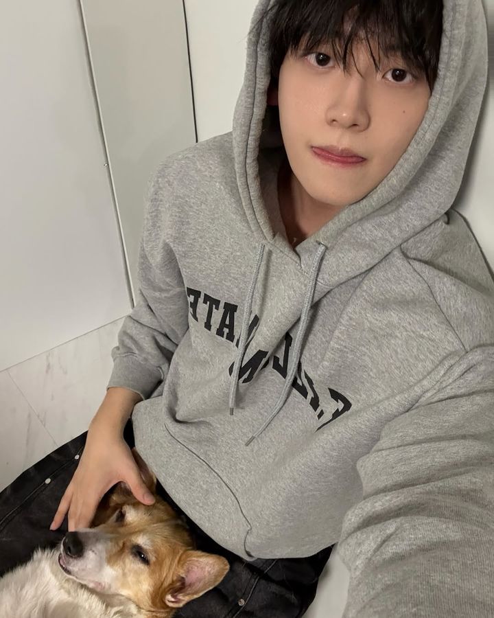 [서울=뉴시스] 인플루언서 허성범과 반려견 여울이. (사진=인스타그램 캡처) *재판매 및 DB 금지