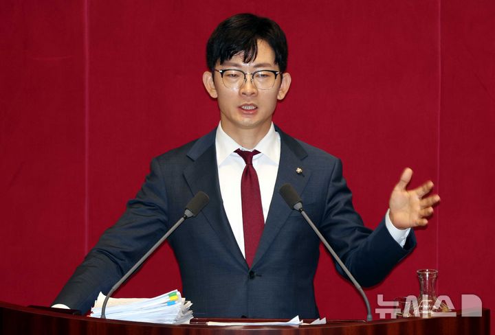 [서울=뉴시스] 조성봉 기자 = 박충권 국민의힘 수석대변인. 2025.09.28. suncho21@newsis.com