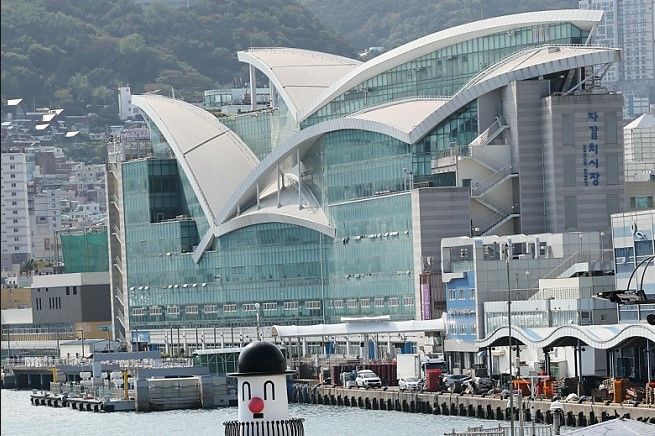 [부산=뉴시스] 부산 중구 자갈치시장. (사진=뉴시스DB) 2025.09.29. photo@newsis.com 