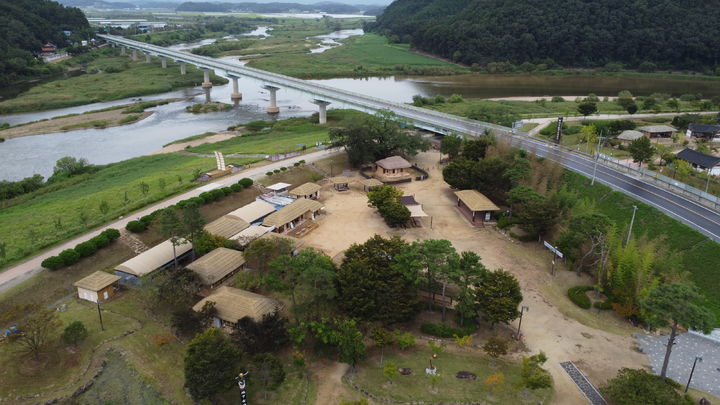 [서울=뉴시스] '예천 삼강나루 주막' 전경. (사진=국가유산청 제공) 2025.09.29. photo@newsis.com *재판매 및 DB 금지