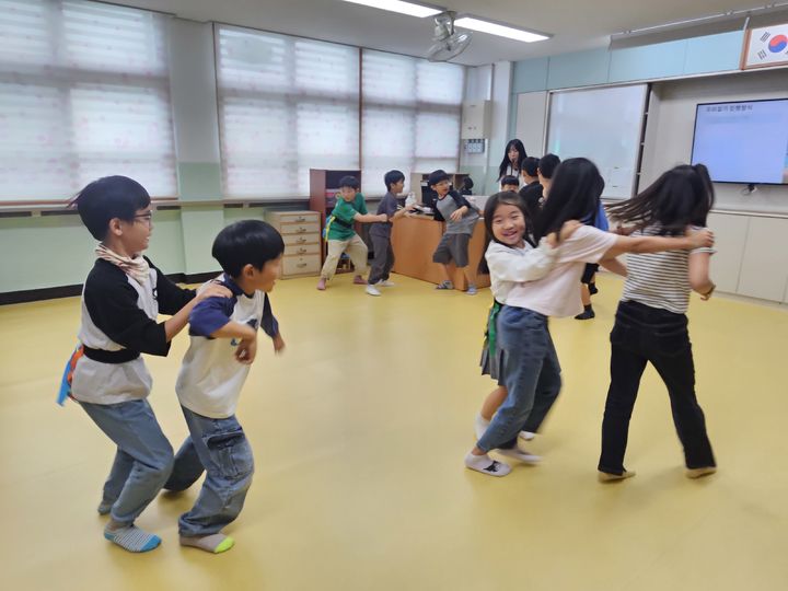  *재판매 및 DB 금지