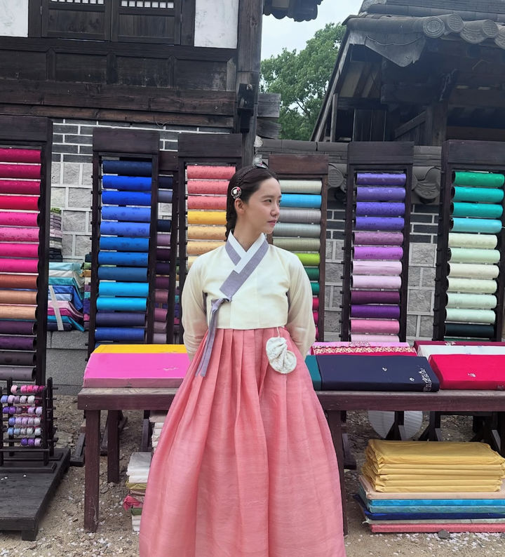 [서울=뉴시스] 가수 겸 배우 임윤아. (사진=임윤아 인스타그램 캡처) 2025.09.29. photo@newsis.com *재판매 및 DB 금지