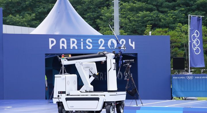 [서울=뉴시스] 다음달 광주에서 열리는 국내 최대 규모 양궁 대회에서 '양궁 슈팅 로봇'이 국가대표 선수들과 맞대결을 펼칠 예정이다. (사진=대한양궁협회 제공) 2025.09.29 *재판매 및 DB 금지