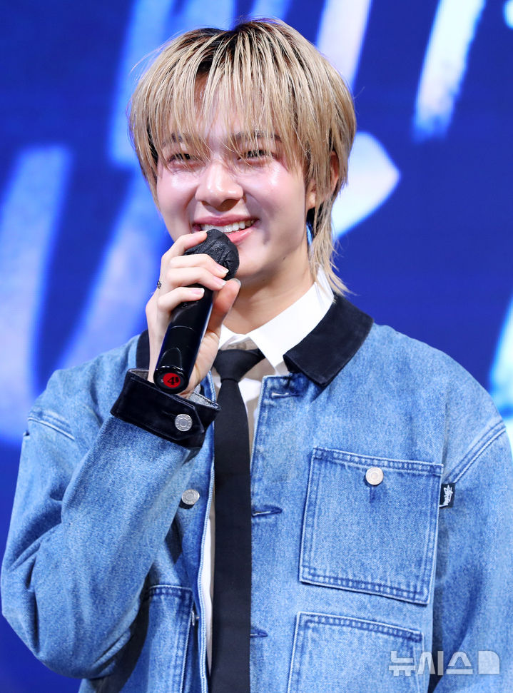 [서울=뉴시스] 김혜진 기자 = 가수 겸 배우 누뉴 차와린(Nunew Chawarin)이 29일 오후 서울 강남구 라움에서 열린 기자간담회에서 인사말을 하고 있다. 2025.09.29. jini@newsis.com