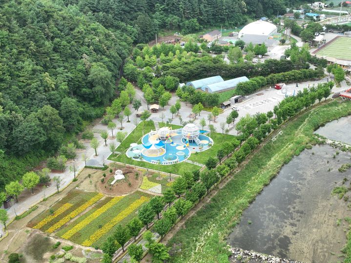 [평창=뉴시스] 어린이 놀이시설 꿈꾸는 놀이터 개방. (사진=평창군 제공)2025.09.30.photo@newsis.com *재판매 및 DB 금지