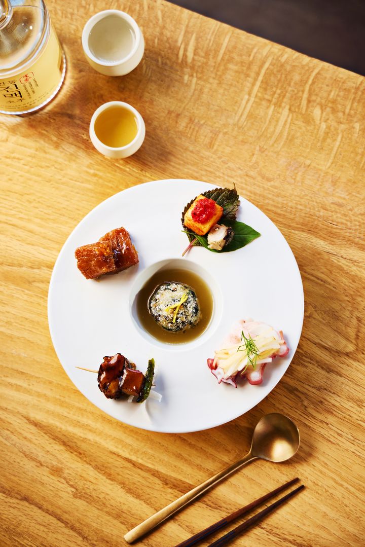 [서울=뉴시스] 사진은 코레일관광개발 ‘안동 더 다이닝’ 홍보 이미지. 2025.10.08. (사진=코레일관광개발 제공) photo@newsis.com *재판매 및 DB 금지