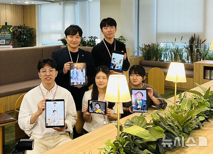 [서울=뉴시스] 출산·육아 복지 제도를 경험한 CJ프레시웨이 직원들. photo@newsis.com