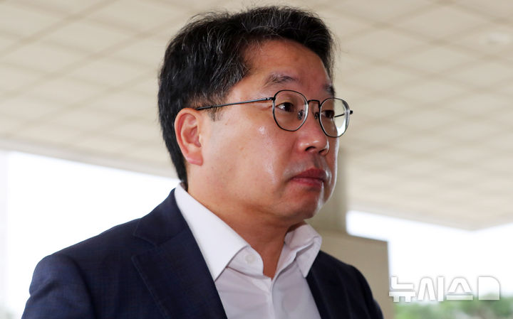 [서울=뉴시스] 김혜진 기자 = 노만석 검찰총장 직무대행이 지난 9월 30일 서울 서초구 대검찰청으로 출근하고 있다. 2025.09.30. jini@newsis.com