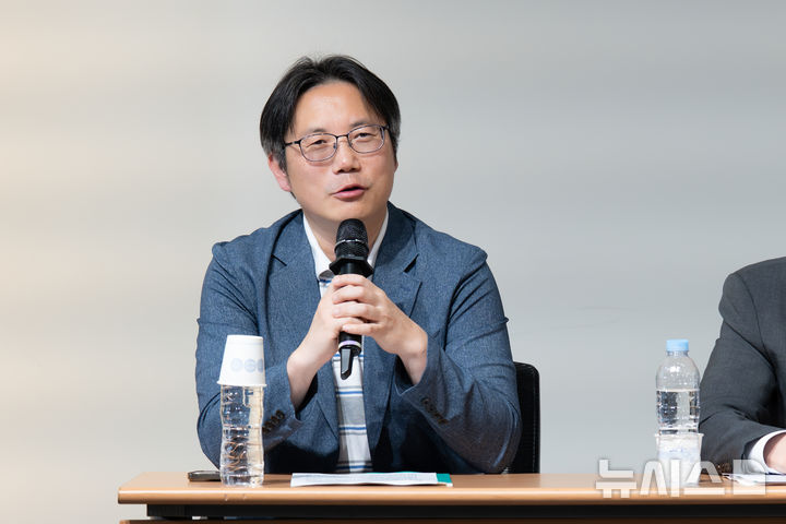 [서울=뉴시스]이달의 과학기술인상 10월 수상자로 선정된 한보형 서울대학교 전기·정보공학부 교수. (사진=과학기술정보통신부 제공)