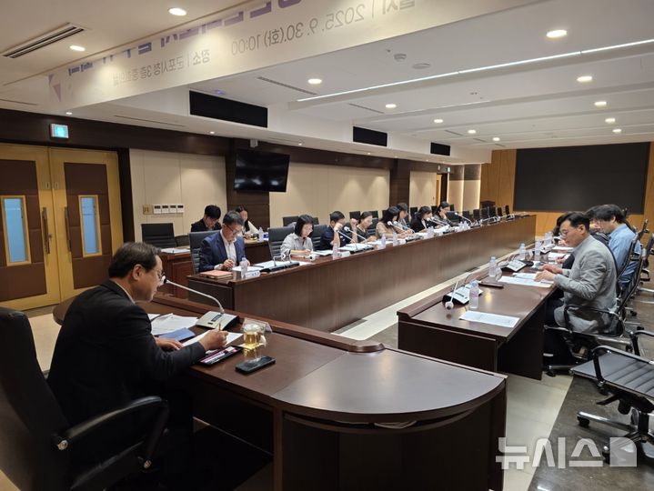 [군포=뉴시스] 군포시는 최근 청년친화도시 실무 기획단 회의를 열고, '국무조정실 청년 친화 도시 지정 공모' 선정에 주력했다. (사진=군포시 제공). 2025.10.0.photo@newsis.com