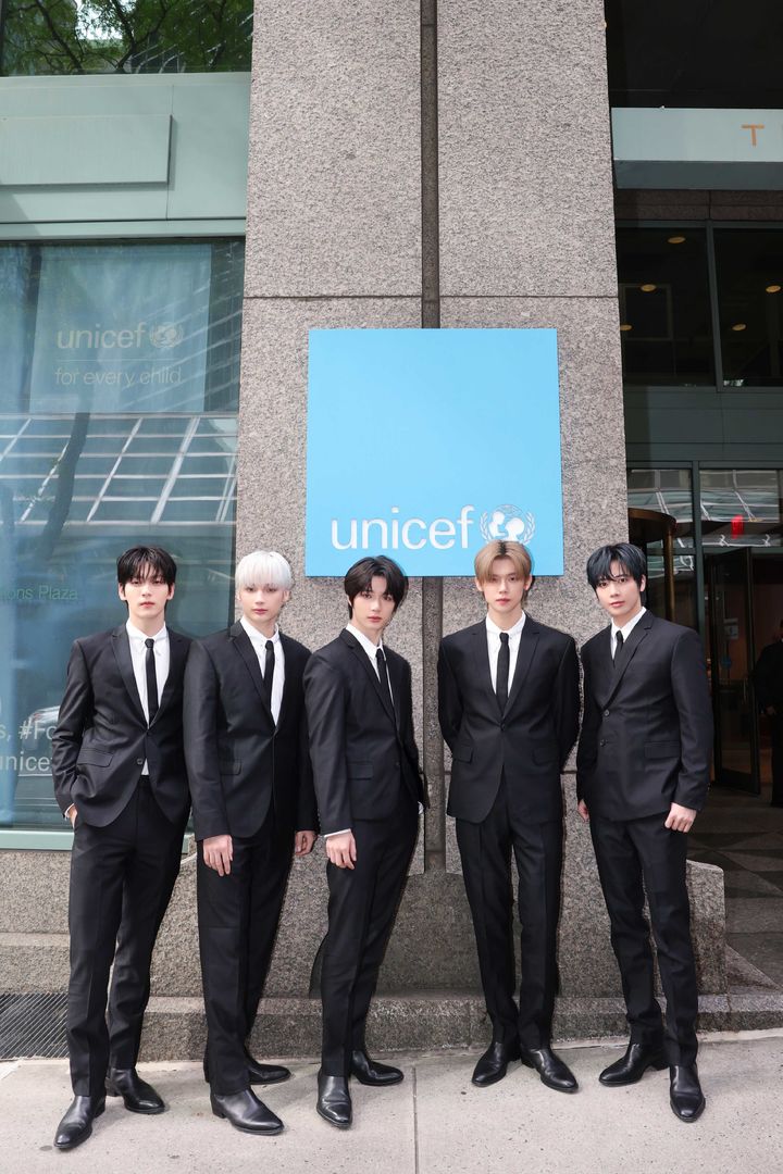 [서울=뉴시스] 투모로우바이투게더 유니세프 협약식. (사진 = 빅히트 뮤직 제공) 2025.10.01. photo@newsis.com *재판매 및 DB 금지