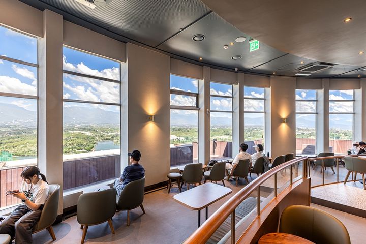 [서울=뉴시스] 스타벅스 영랑호리조트점.(사진=스타벅스 코리아 제공) *재판매 및 DB 금지