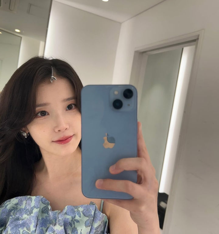 [서울=뉴시스] 가수 겸 배우 아이유. (사진=아이유 인스타그램 캡처) 2025.10.01. photo@newsis.com *재판매 및 DB 금지