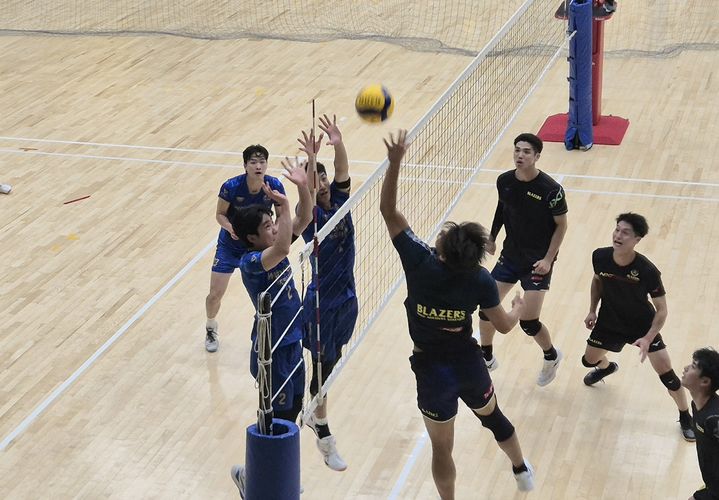 [오사카=뉴시스] 문채현 기자 = 남자배구 우리카드가 30일 일본 오사카의 사카이 체육관에서 일본 SV리그 사카이 블레이저와 연습경기를 치르고 있다. 2025.09.30 dal@newsis.com *재판매 및 DB 금지