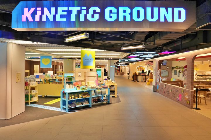 [서울=뉴시스] 롯데백화점은 잠실점 2층에 K패션 전문관인 '키네틱 그라운드(KINETIC GROUND)' 두 번째 매장을 오픈한다고 25일 밝혔다.(사진=롯데백화점 제공) *재판매 및 DB 금지